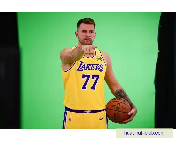 雷迪克称东契奇展现超级英雄表现不受外界争冠预测影响